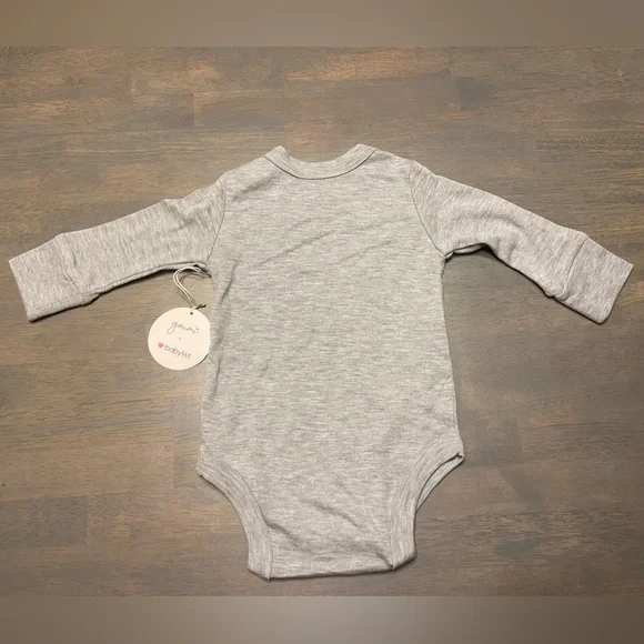 👶🏻 NEW! • Goumi • Gray Long sleeve bodysuit | 3-6 months - Picture 3 of 3